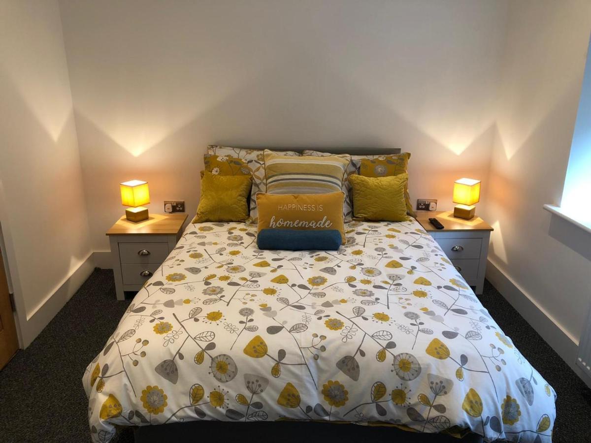 Seafront Suites - Close To Beach, Train Station & Southend Airport Southend-on-Sea Exterior photo
